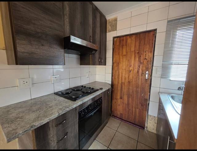 3 BEDROOM HOUSE FOR SALE IN CRYSTAL PARK